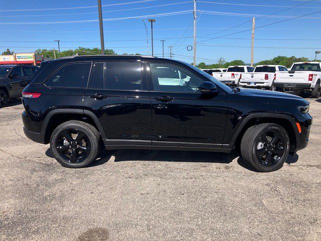 2024 Jeep Grand Cherokee Altitude