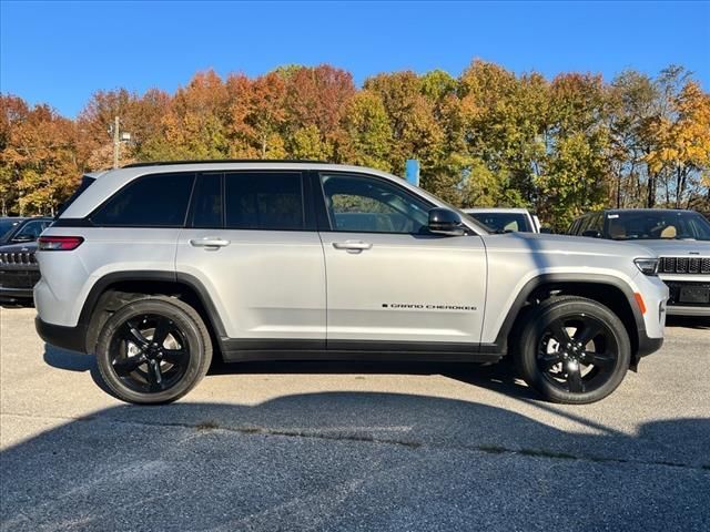 2024 Jeep Grand Cherokee Altitude