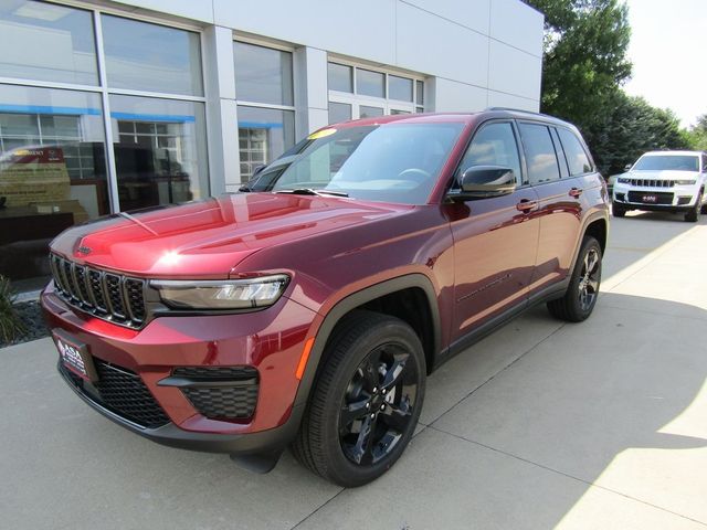 2024 Jeep Grand Cherokee Altitude