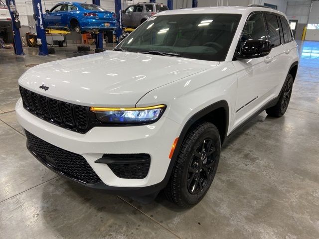 2024 Jeep Grand Cherokee Altitude