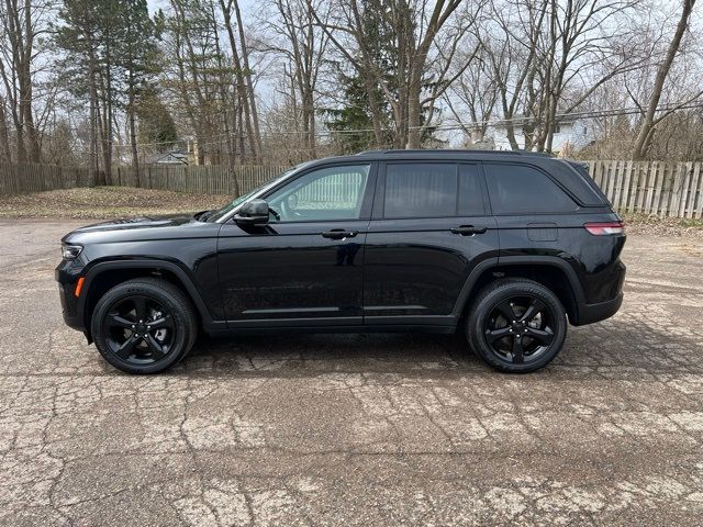 2024 Jeep Grand Cherokee Altitude
