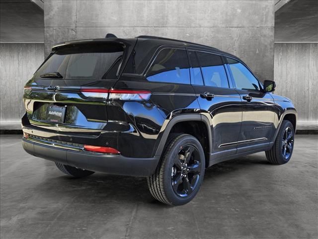 2024 Jeep Grand Cherokee Altitude