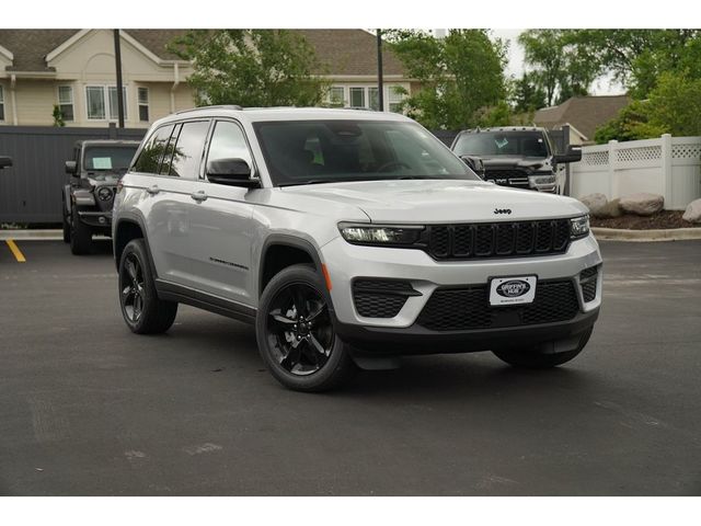 2024 Jeep Grand Cherokee Altitude