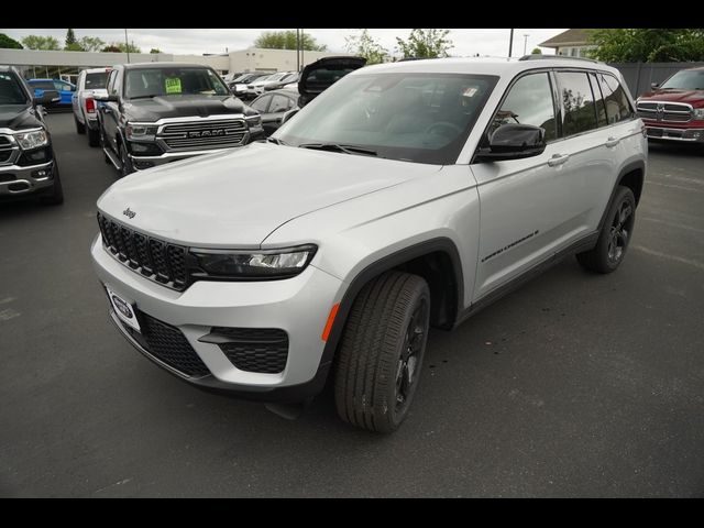 2024 Jeep Grand Cherokee Altitude