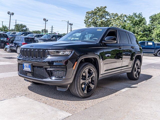 2024 Jeep Grand Cherokee Altitude