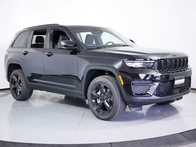 2024 Jeep Grand Cherokee Altitude