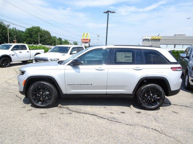 2024 Jeep Grand Cherokee Altitude