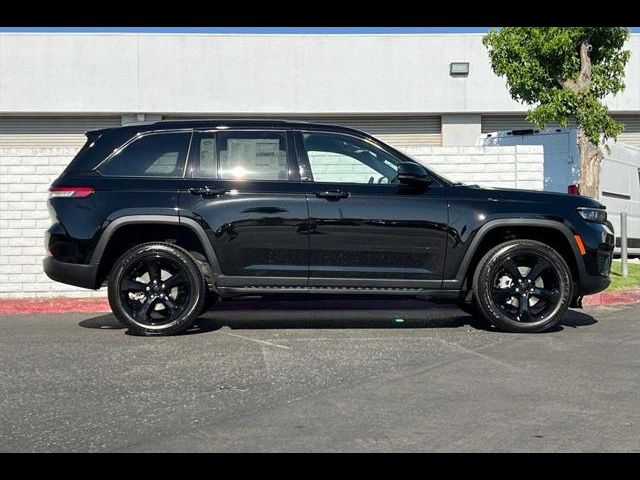 2024 Jeep Grand Cherokee Altitude