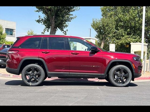 2024 Jeep Grand Cherokee Altitude