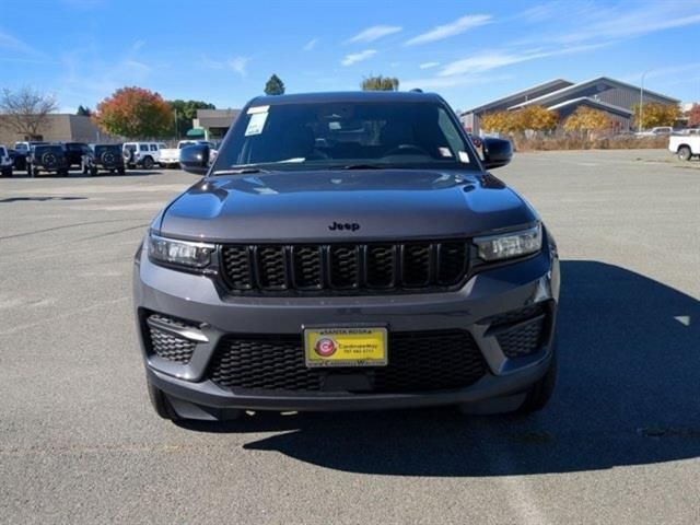 2024 Jeep Grand Cherokee Altitude