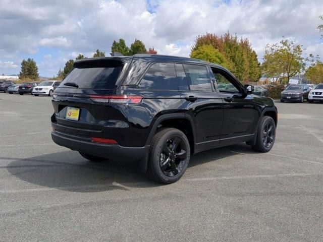 2024 Jeep Grand Cherokee Altitude