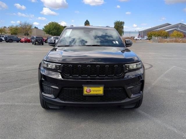 2024 Jeep Grand Cherokee Altitude