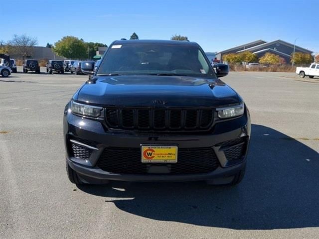 2024 Jeep Grand Cherokee Altitude