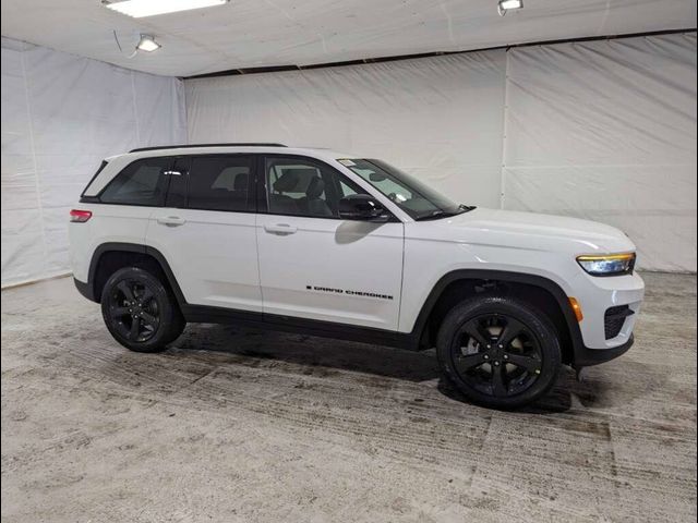 2024 Jeep Grand Cherokee Altitude X