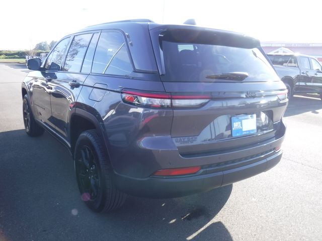 2024 Jeep Grand Cherokee Altitude