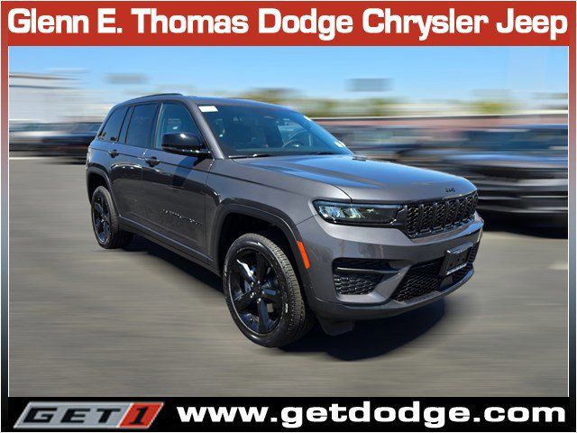 2024 Jeep Grand Cherokee Altitude