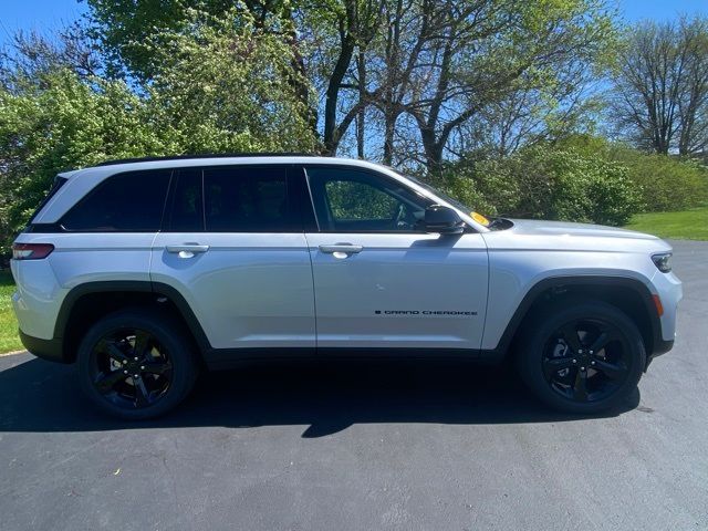 2024 Jeep Grand Cherokee Altitude