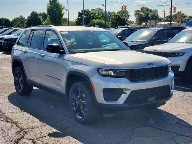 2024 Jeep Grand Cherokee Altitude