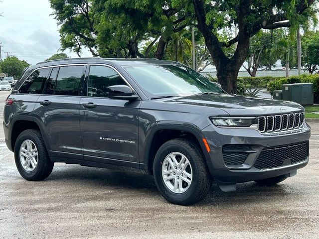 2024 Jeep Grand Cherokee Laredo