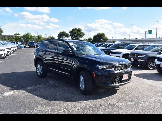 2024 Jeep Grand Cherokee Laredo X