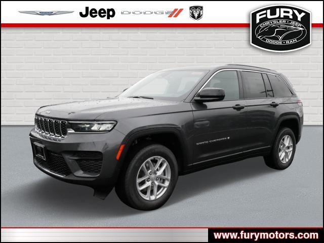 2024 Jeep Grand Cherokee Laredo