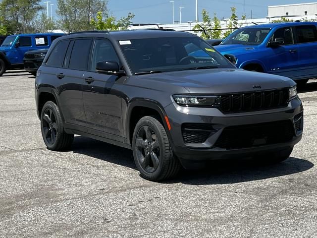 2024 Jeep Grand Cherokee Altitude