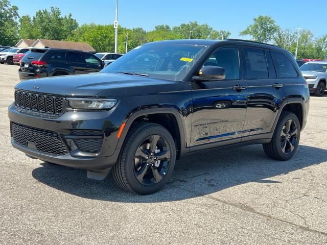 2024 Jeep Grand Cherokee Altitude