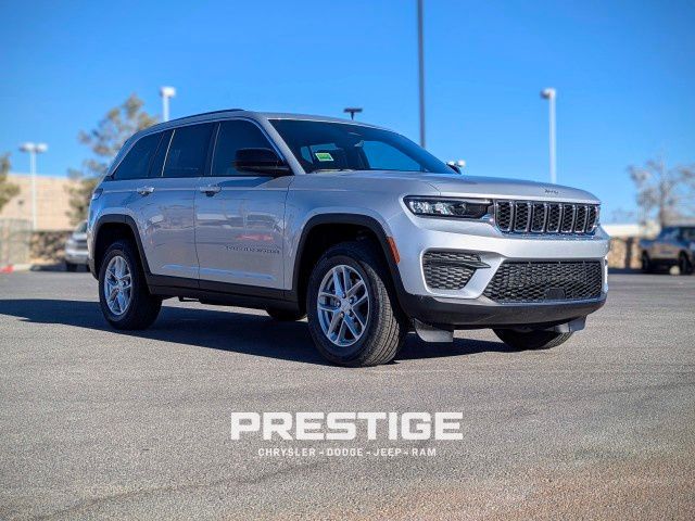 2024 Jeep Grand Cherokee Laredo X