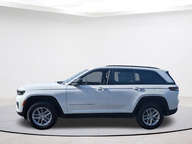 2024 Jeep Grand Cherokee Laredo X