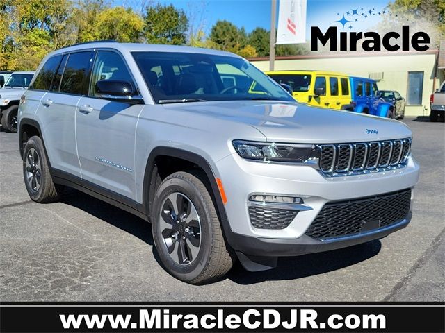 2024 Jeep Grand Cherokee 4xe Base