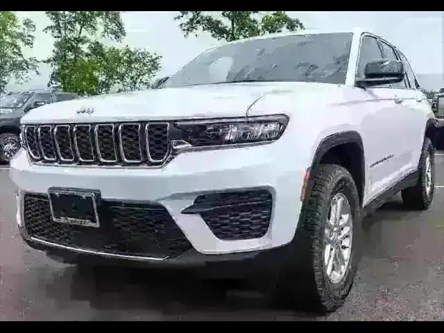 2024 Jeep Grand Cherokee Laredo