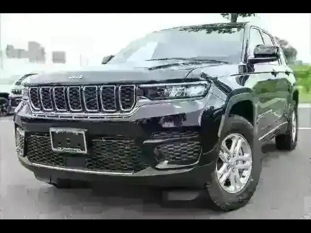 2024 Jeep Grand Cherokee Laredo