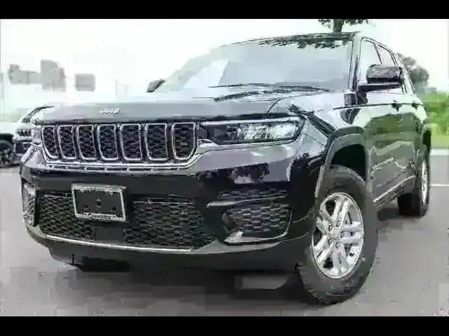 2024 Jeep Grand Cherokee Laredo