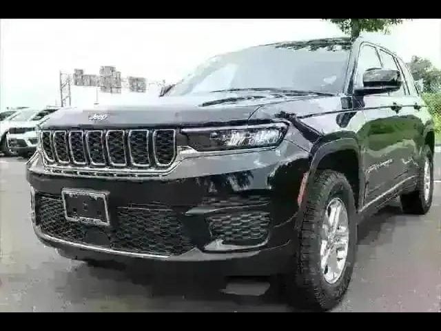 2024 Jeep Grand Cherokee Laredo