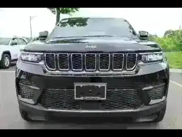 2024 Jeep Grand Cherokee Laredo