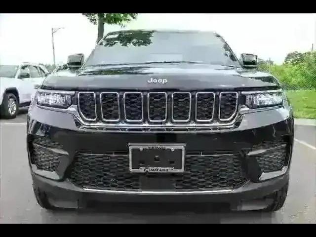 2024 Jeep Grand Cherokee Laredo