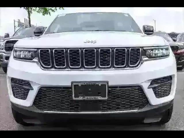 2024 Jeep Grand Cherokee Laredo