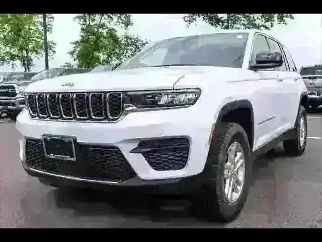 2024 Jeep Grand Cherokee Laredo