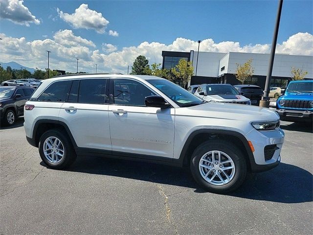 2024 Jeep Grand Cherokee Laredo X