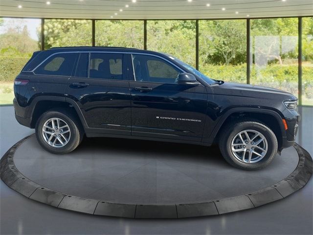 2024 Jeep Grand Cherokee Laredo X