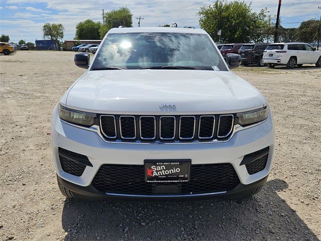 2024 Jeep Grand Cherokee Laredo X