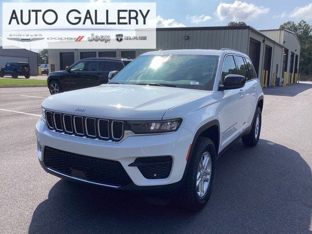 2024 Jeep Grand Cherokee Laredo