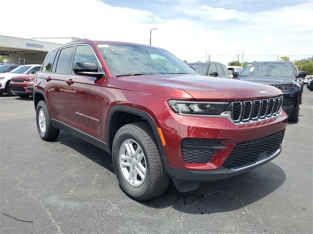 2024 Jeep Grand Cherokee Laredo