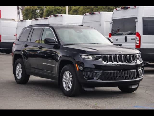 2024 Jeep Grand Cherokee Laredo