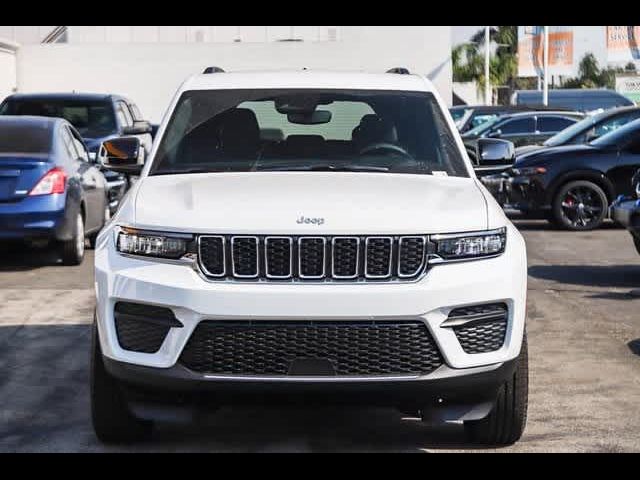 2024 Jeep Grand Cherokee Laredo