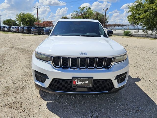 2024 Jeep Grand Cherokee Laredo