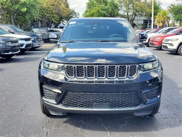 2024 Jeep Grand Cherokee Laredo