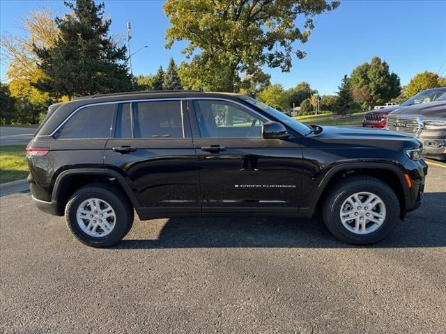 2024 Jeep Grand Cherokee Laredo