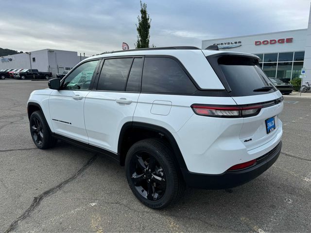 2024 Jeep Grand Cherokee Altitude