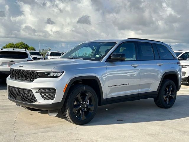 2024 Jeep Grand Cherokee Altitude